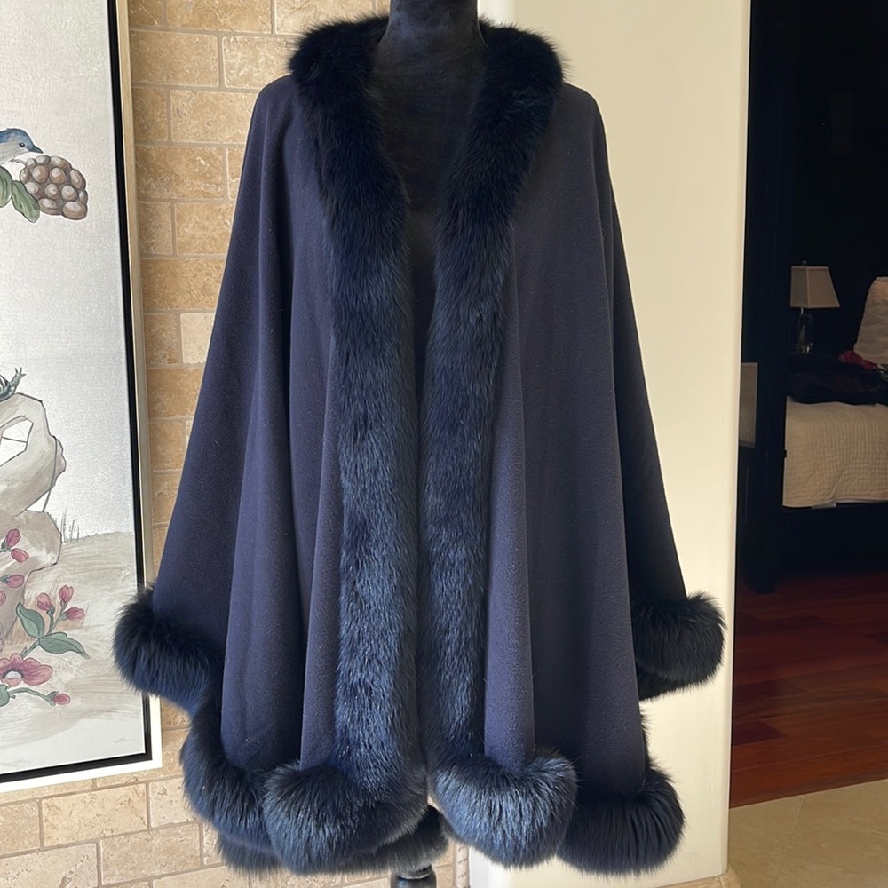 MANETTI Women’s Navy Blue Cashmere and Fox Fur Cape - One Size Fits All